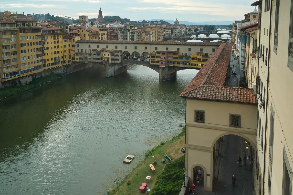 L'Arno e il Corridoio Vasariano
